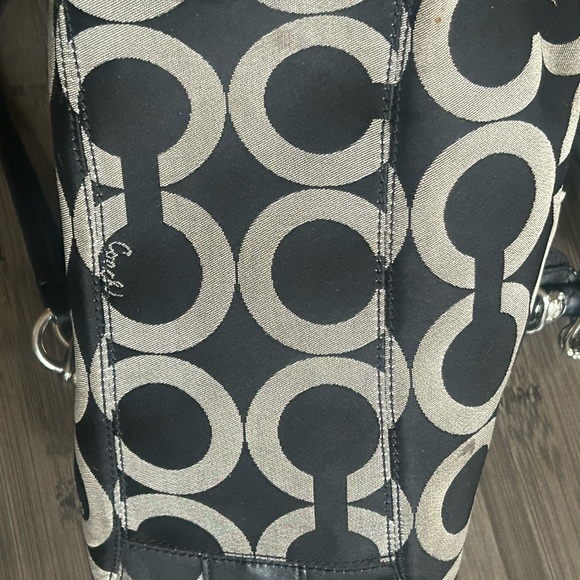 Authentic Coach bag - Picture 8 of 14